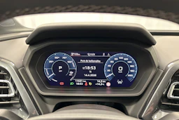 sininen Audi Q4 e-tron 2024 kuva 15.