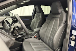 sininen Audi Q4 e-tron 2024 kuva 26.