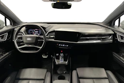 valkoinen Audi Q4 e-tron 2024 kuva 7.