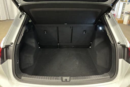 valkoinen Audi Q4 e-tron 2024 kuva 11.