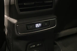 valkoinen Audi Q4 e-tron 2024 kuva 14.