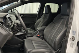 valkoinen Audi Q4 e-tron 2024 kuva 15.
