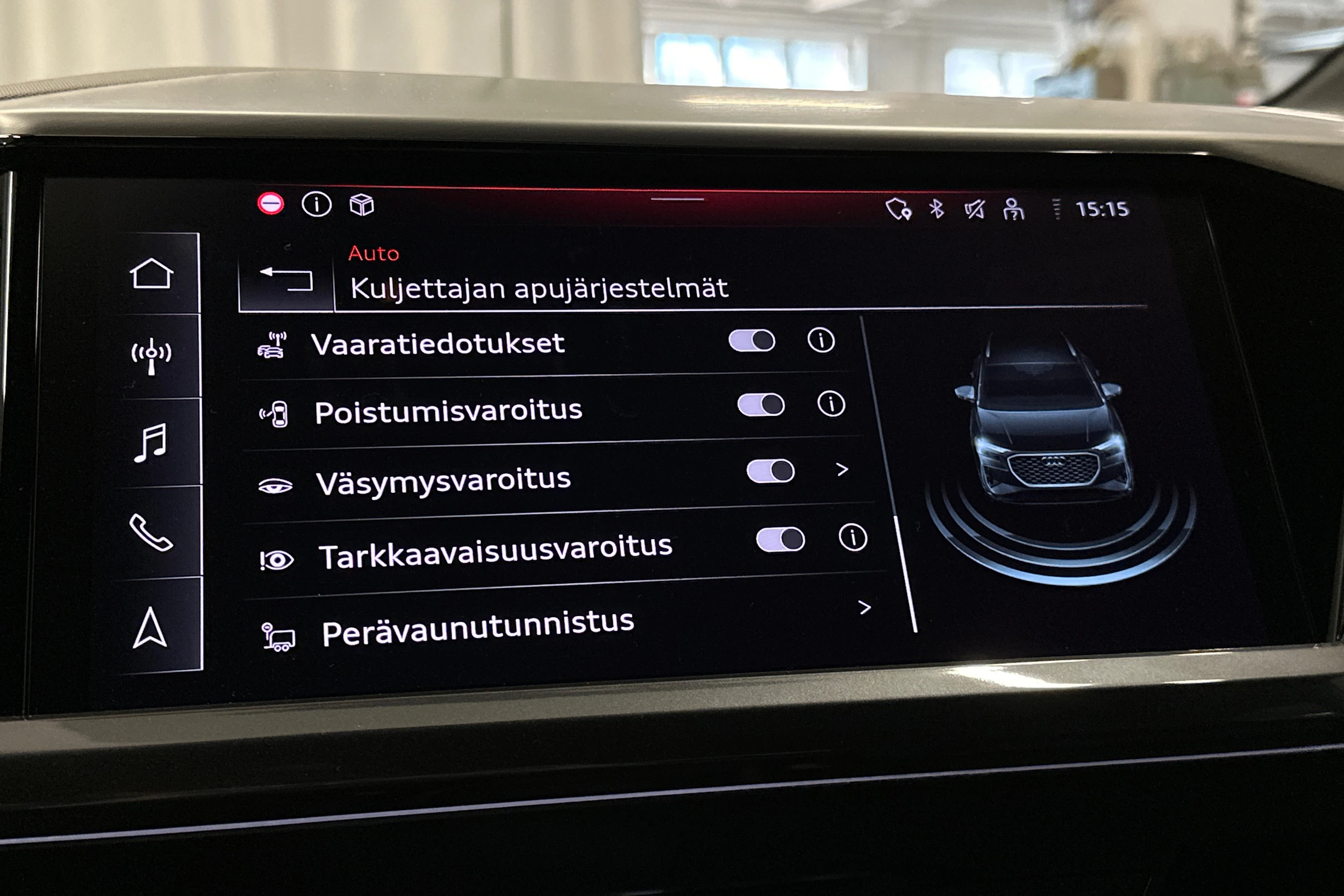 valkoinen Audi Q4 e-tron 2024 kuva 24.