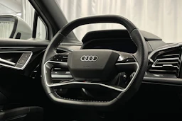 valkoinen Audi Q4 e-tron 2024 kuva 16.