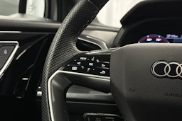 valkoinen Audi Q4 e-tron 2024 kuva 17.