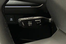 valkoinen Audi Q4 e-tron 2024 kuva 19.