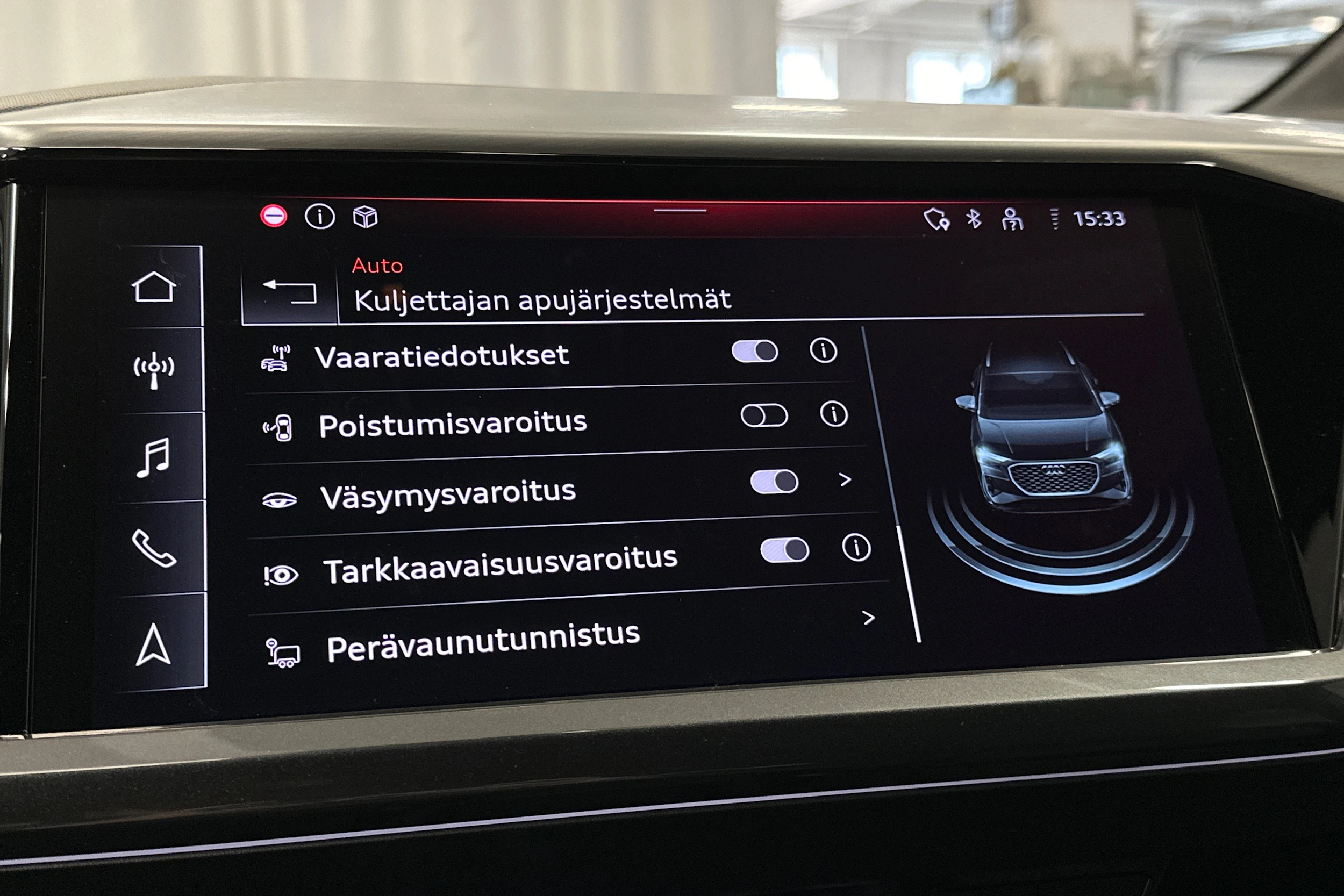 valkoinen Audi Q4 e-tron 2024 kuva 24.