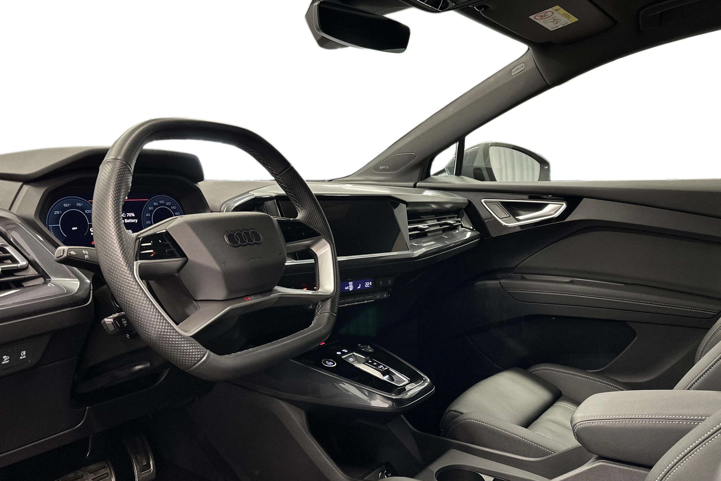 harmaa Audi Q4 e-tron 2024 kuva 6.