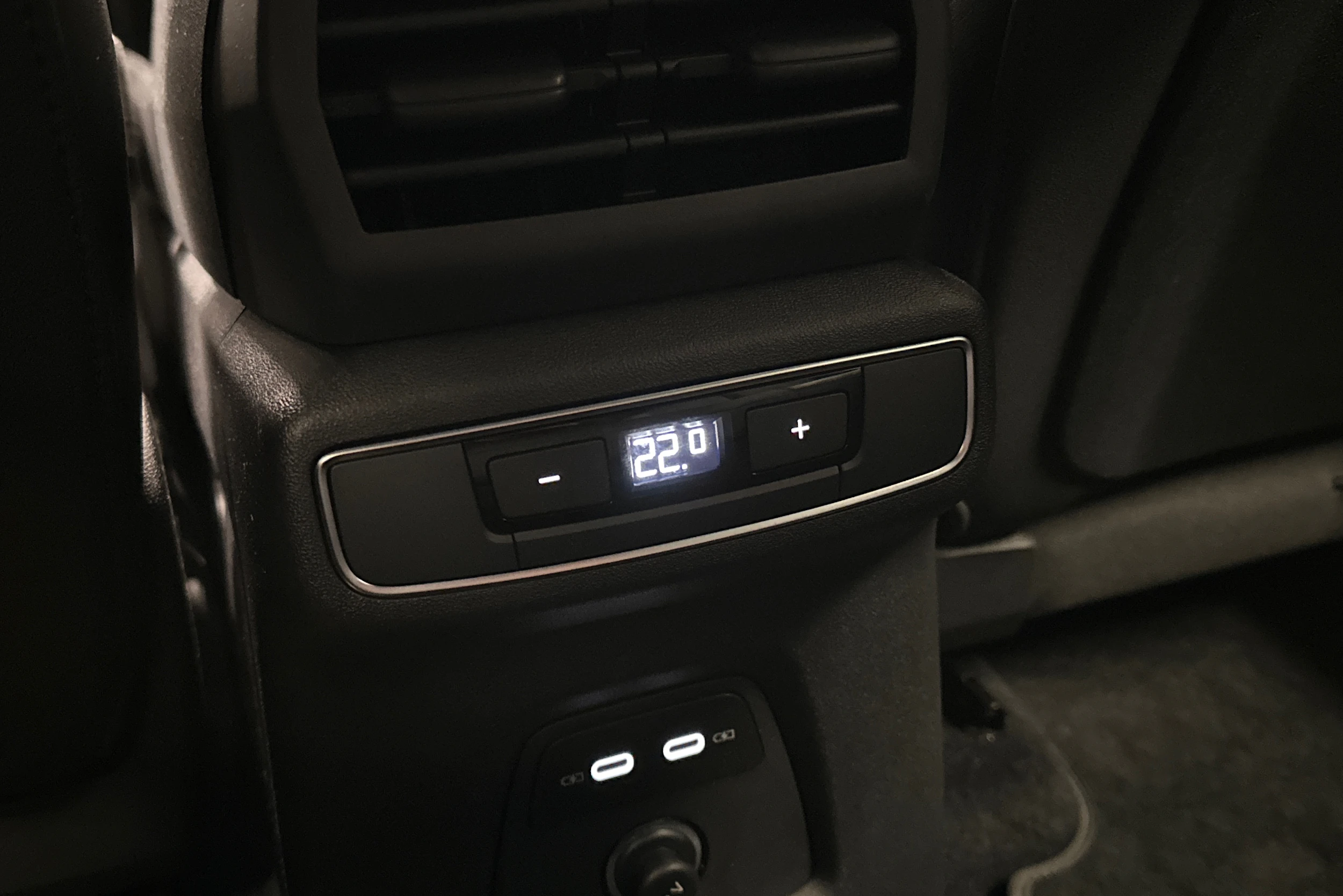 harmaa Audi Q4 e-tron 2024 kuva 14.