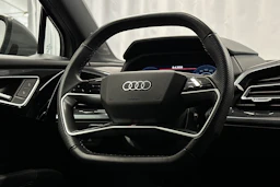 harmaa Audi Q4 e-tron 2024 kuva 16.