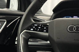 harmaa Audi Q4 e-tron 2024 kuva 17.