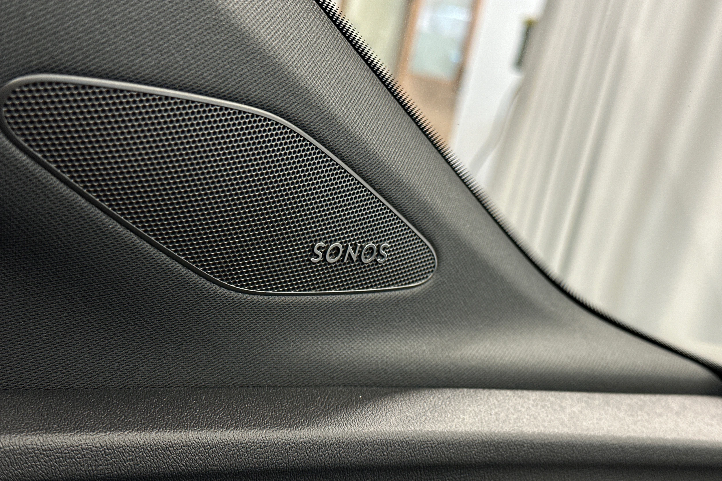 harmaa Audi Q4 e-tron 2024 kuva 27.