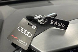 harmaa Audi Q4 e-tron 2024 kuva 28.