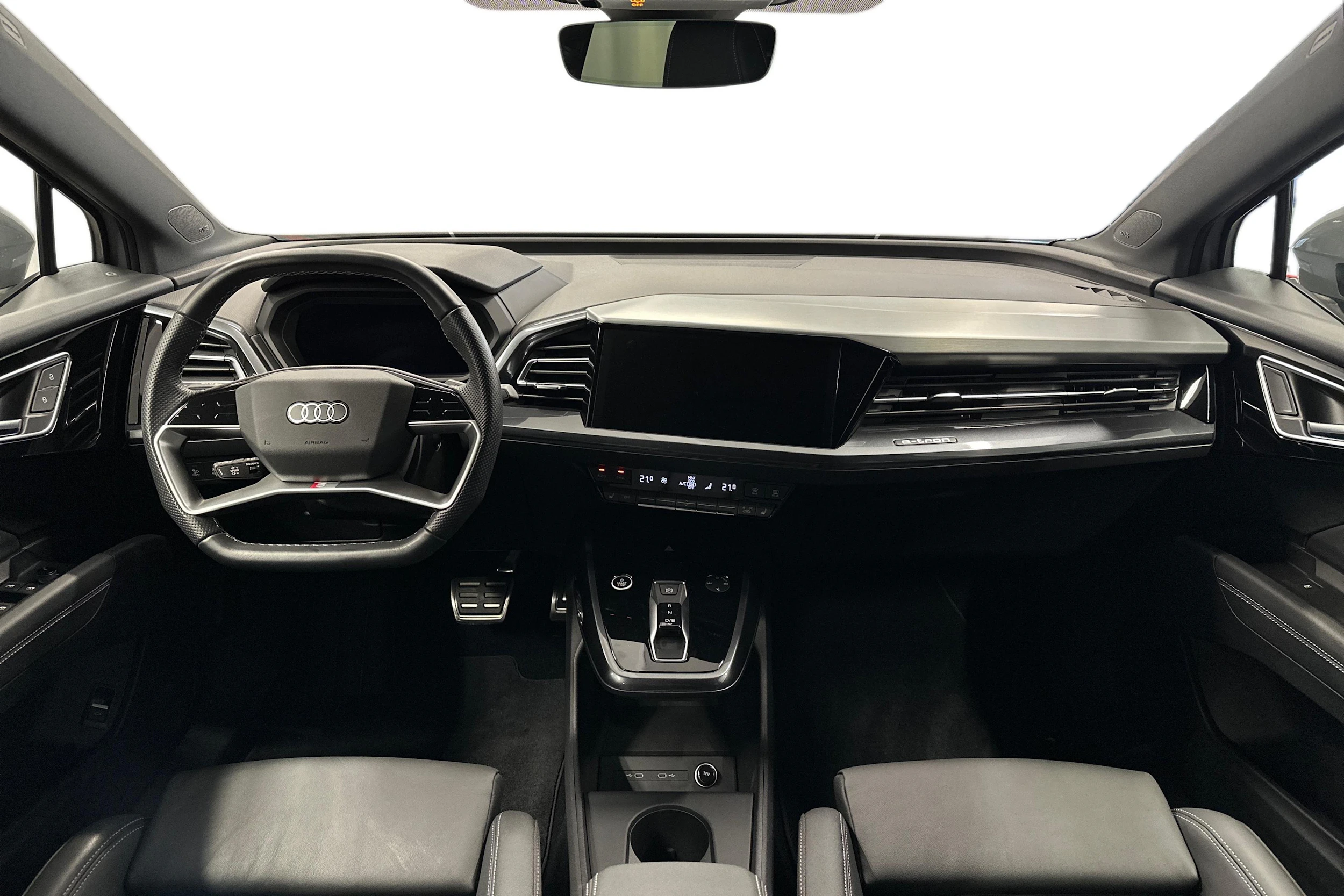 harmaa Audi Q4 e-tron 2024 kuva 7.