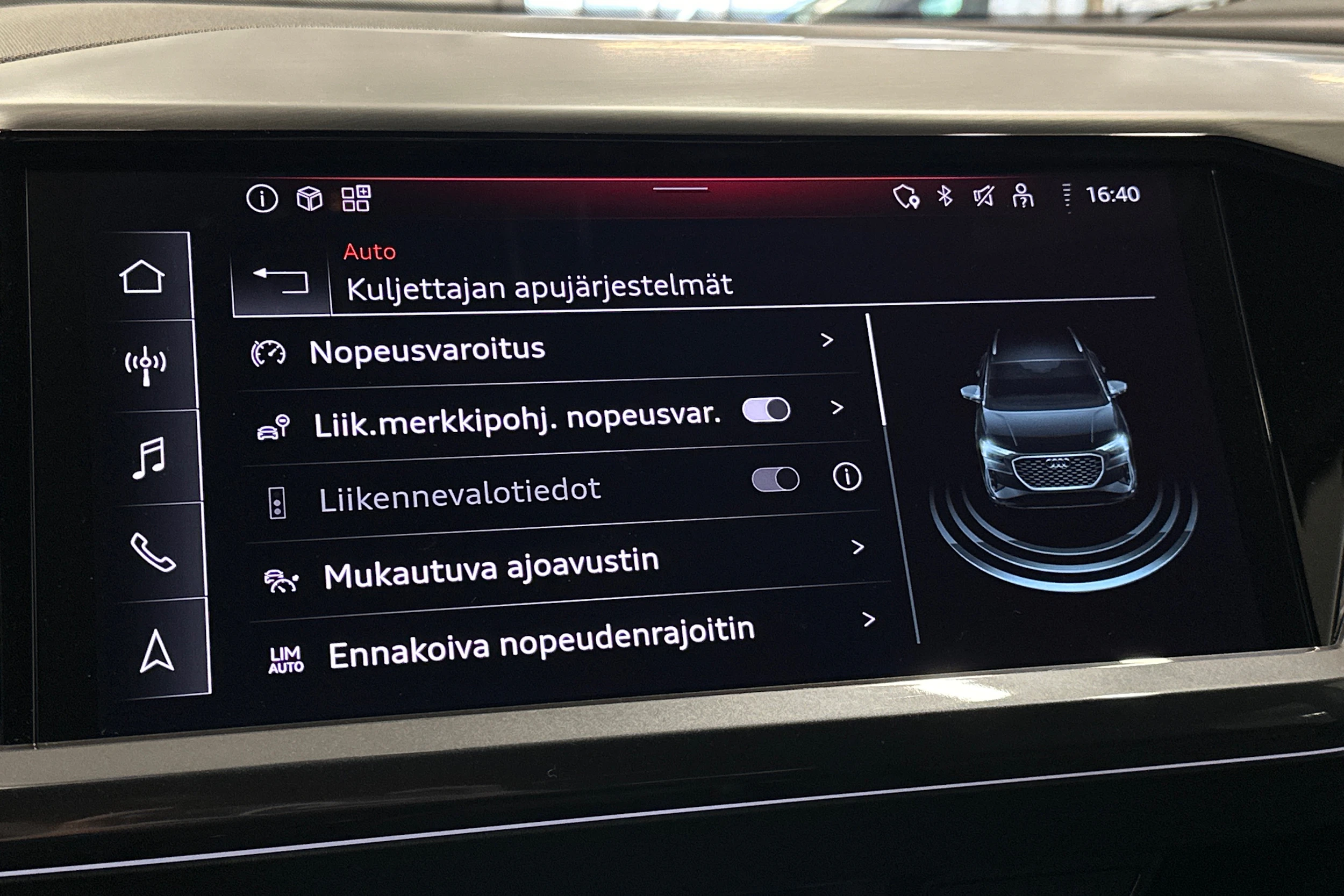 harmaa Audi Q4 e-tron 2024 kuva 22.