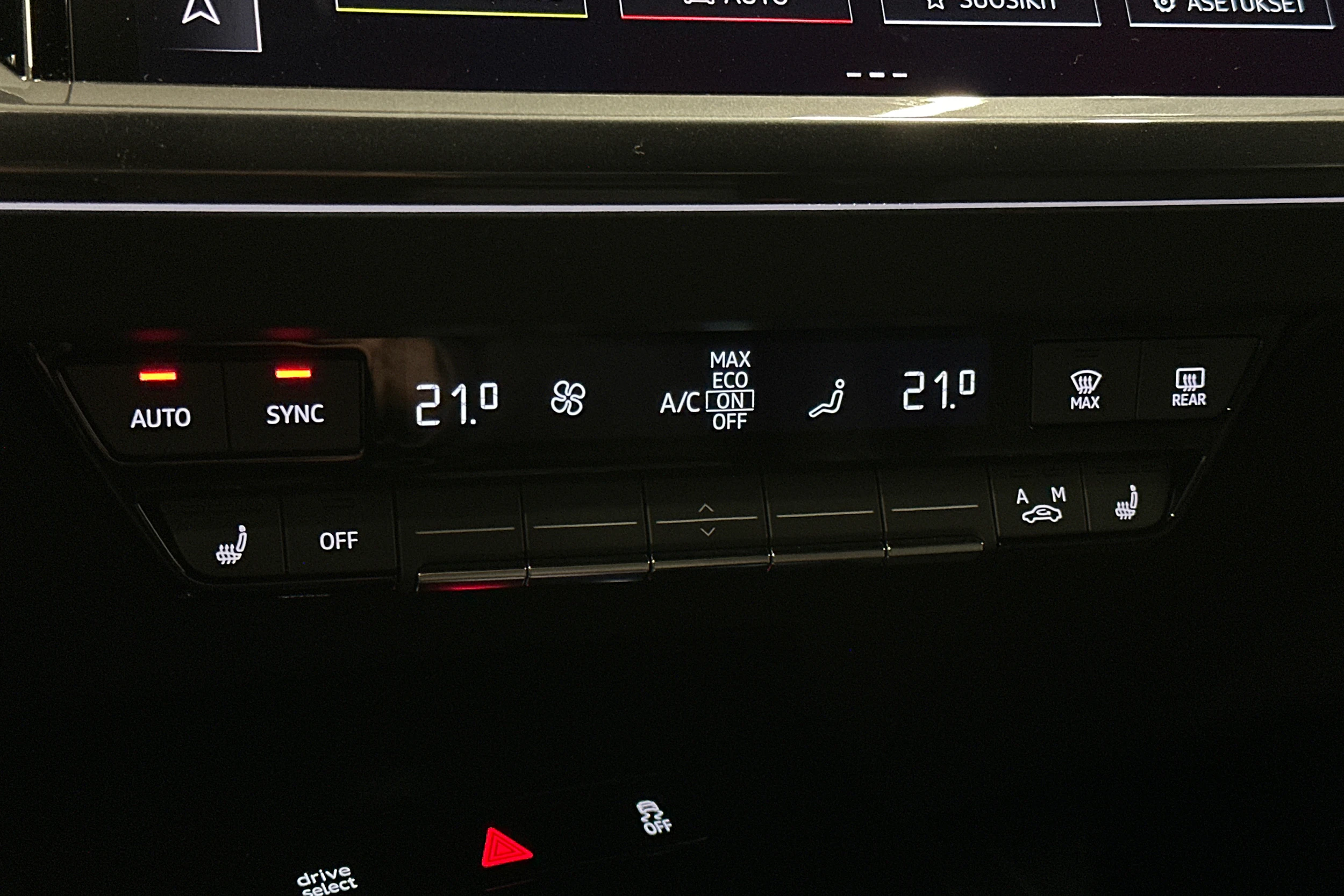 harmaa Audi Q4 e-tron 2024 kuva 26.