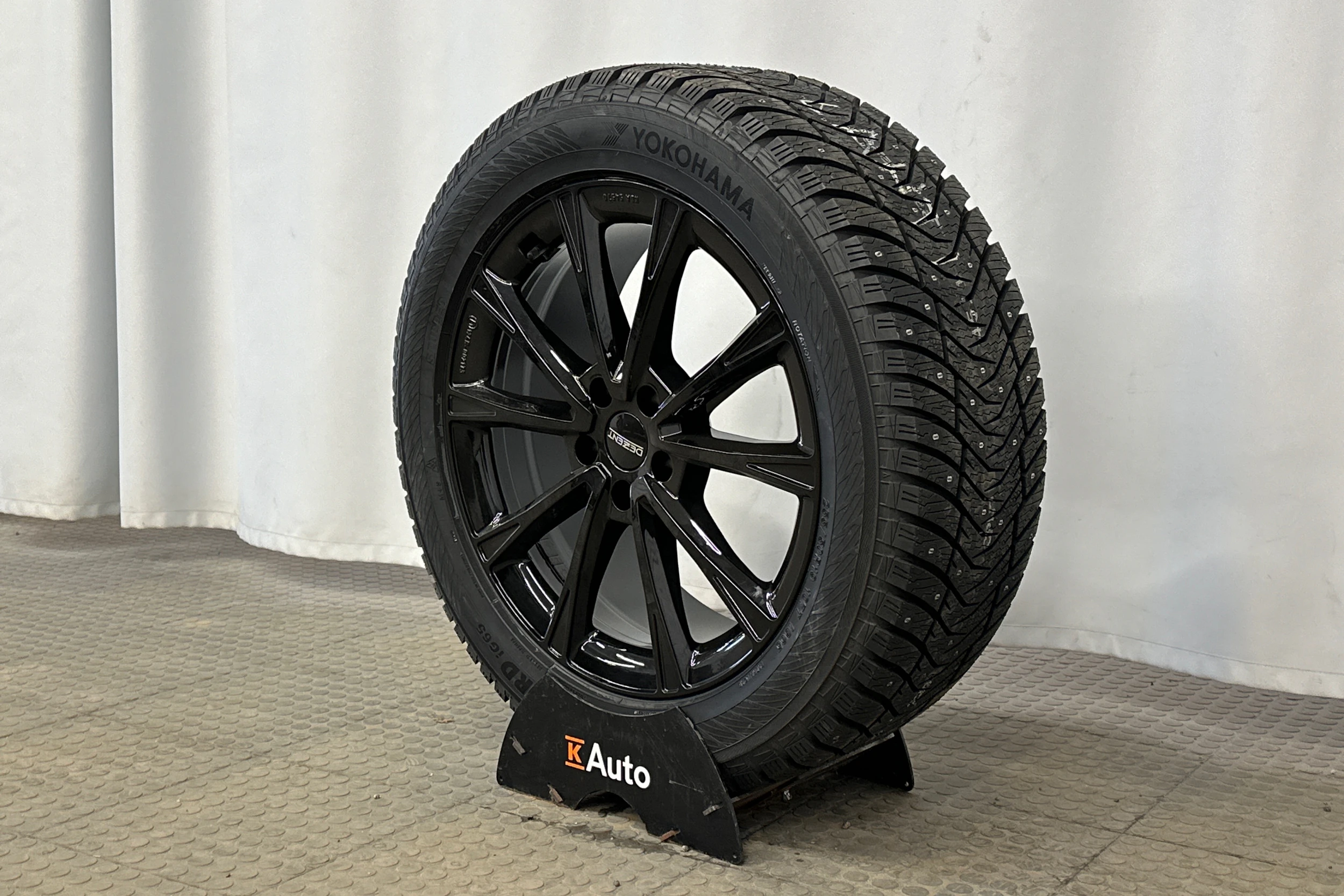 harmaa Audi Q4 e-tron 2024 kuva 10.