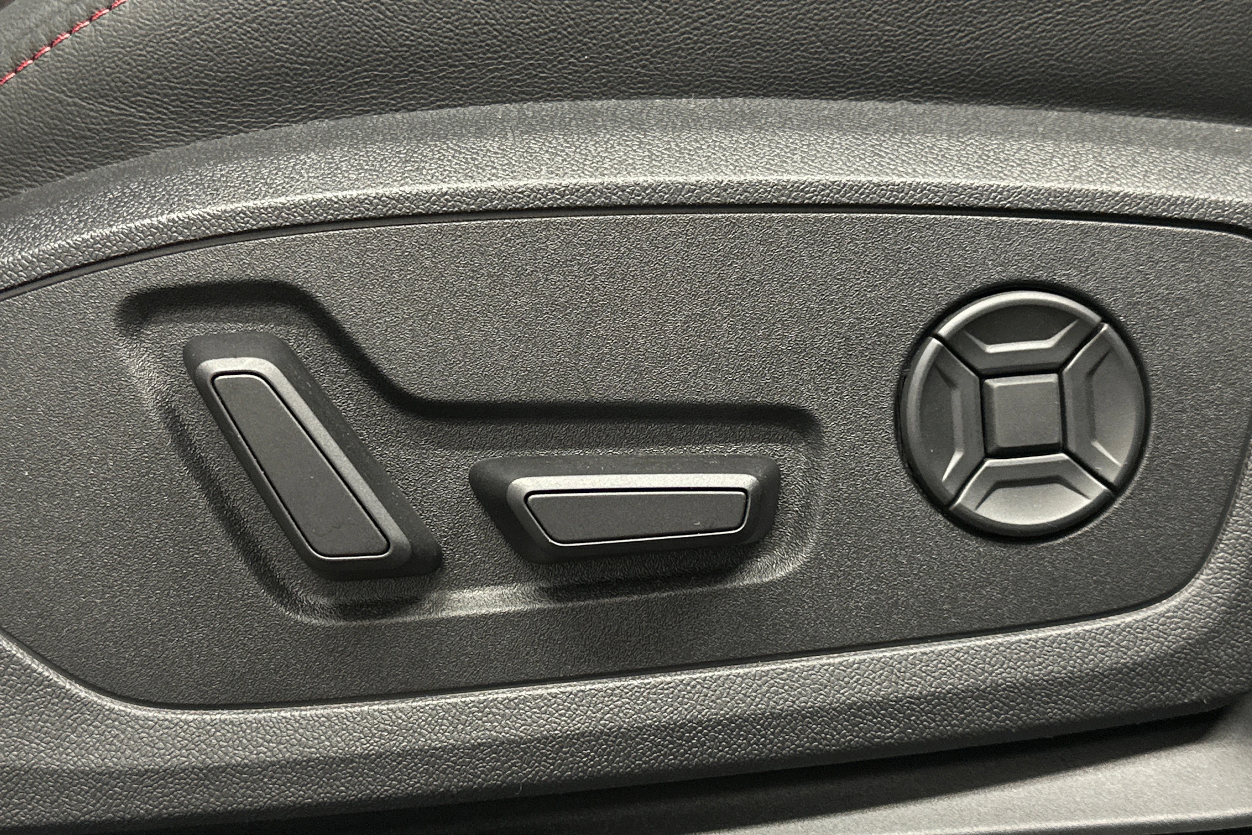 harmaa Audi Q4 e-tron 2024 kuva 17.