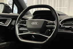 harmaa Audi Q4 e-tron 2024 kuva 18.