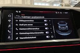 harmaa Audi Q4 e-tron 2024 kuva 27.