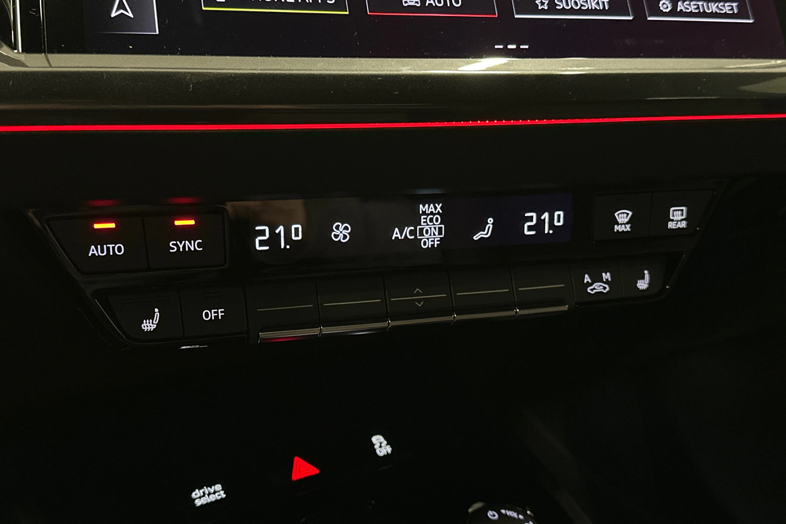 harmaa Audi Q4 e-tron 2024 kuva 29.