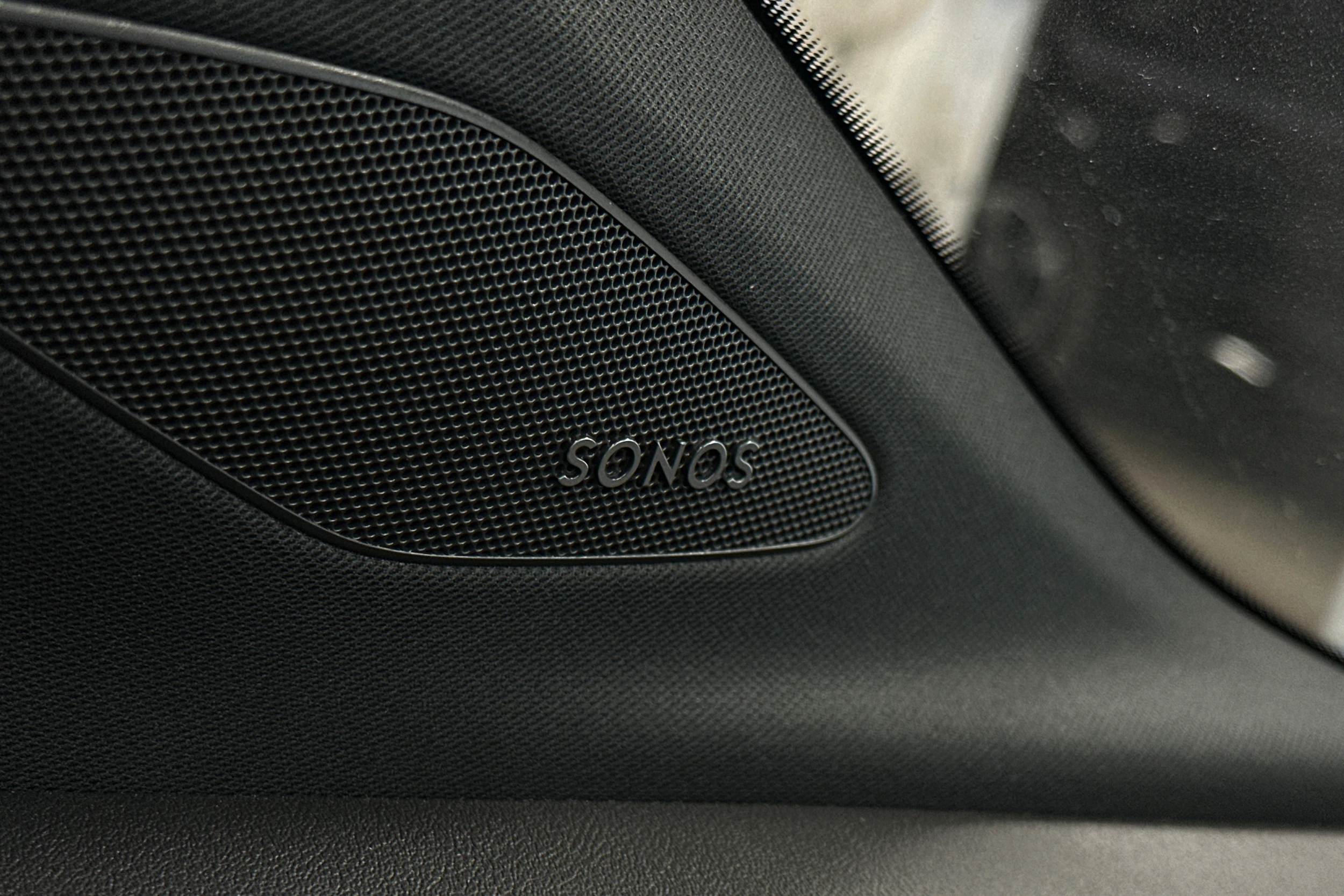 harmaa Audi Q4 e-tron 2024 kuva 32.