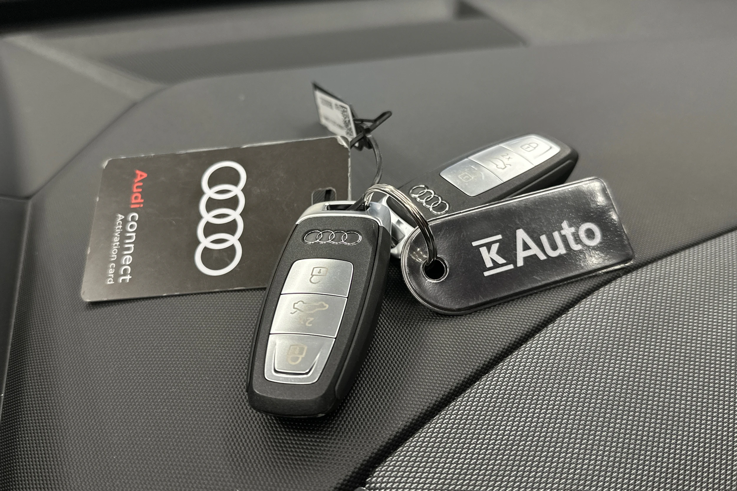 harmaa Audi Q4 e-tron 2024 kuva 33.