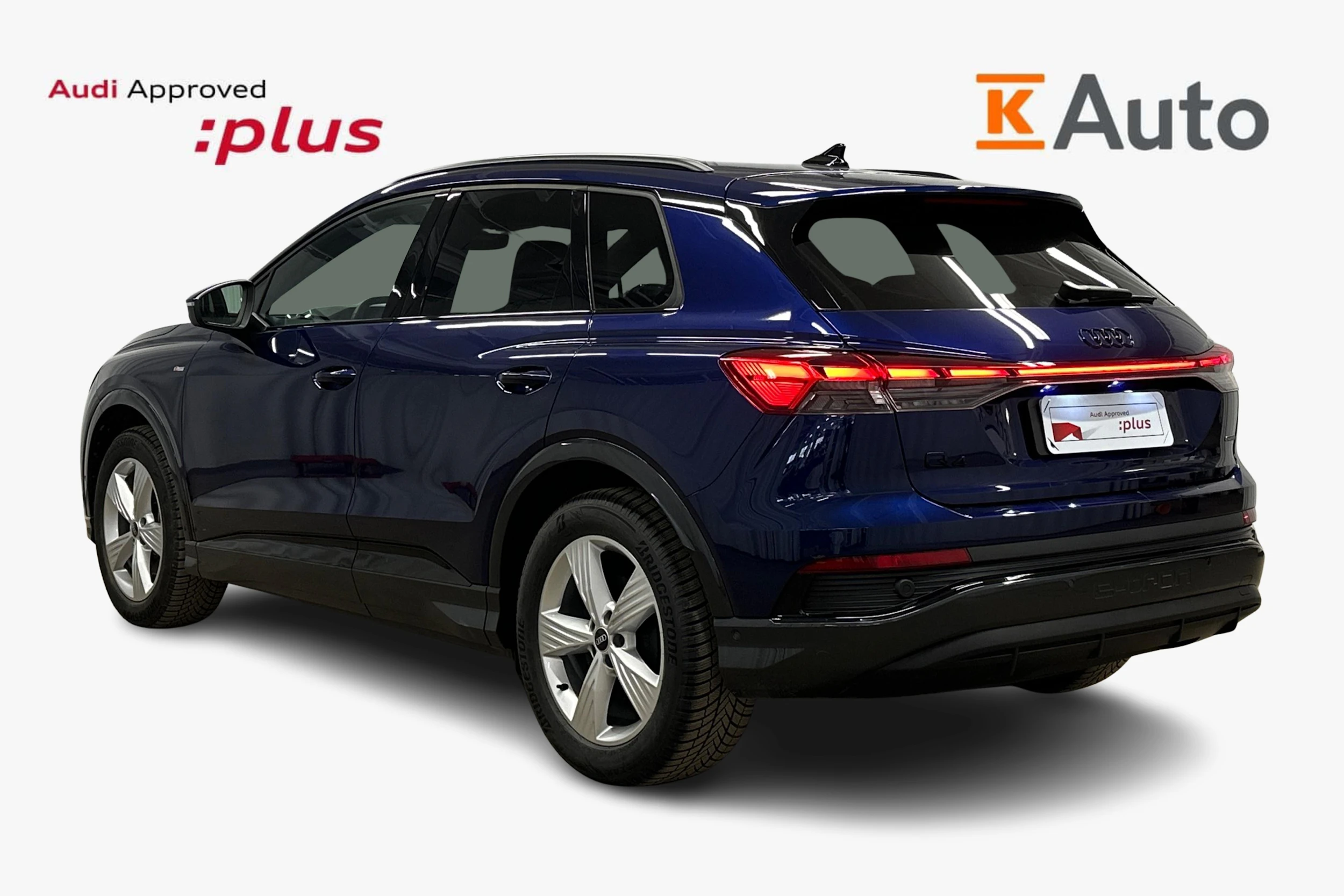 sininen Audi Q4 e-tron 2024 kuva 2.