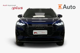 sininen Audi Q4 e-tron 2024 kuva 4.