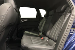 sininen Audi Q4 e-tron 2024 kuva 8.