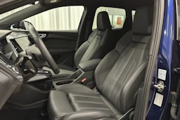 sininen Audi Q4 e-tron 2024 kuva 15.