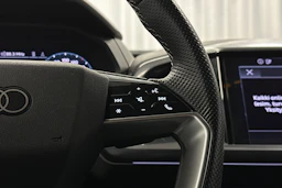 sininen Audi Q4 e-tron 2024 kuva 18.