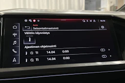 sininen Audi Q4 e-tron 2024 kuva 22.