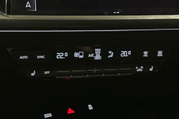 sininen Audi Q4 e-tron 2024 kuva 26.