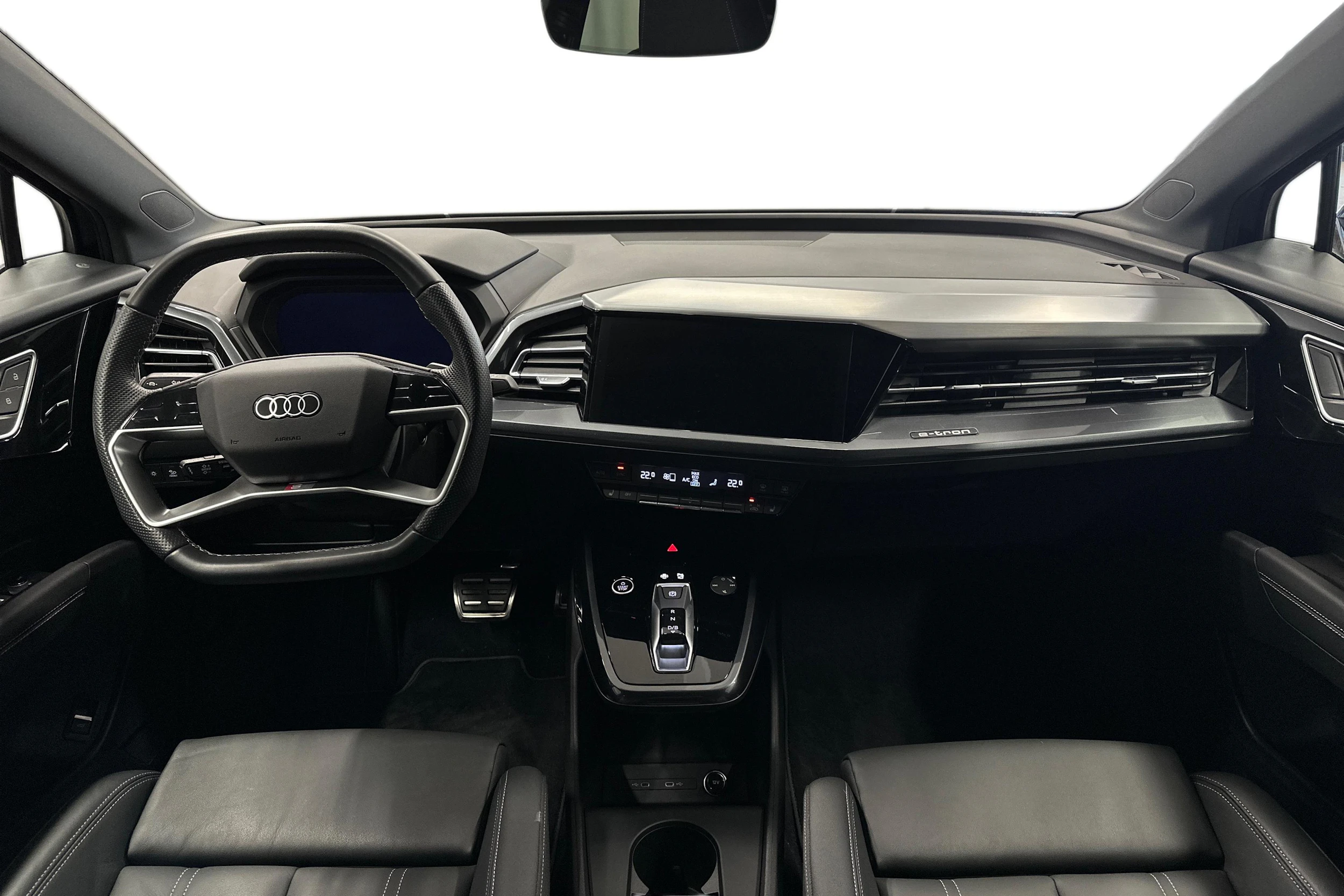 sininen Audi Q4 e-tron 2024 kuva 7.