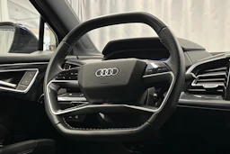 sininen Audi Q4 e-tron 2024 kuva 16.