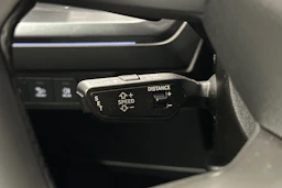 sininen Audi Q4 e-tron 2024 kuva 19.