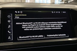 sininen Audi Q4 e-tron 2024 kuva 20.