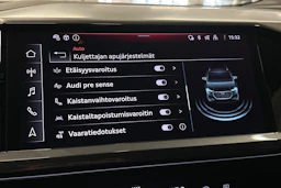 sininen Audi Q4 e-tron 2024 kuva 23.