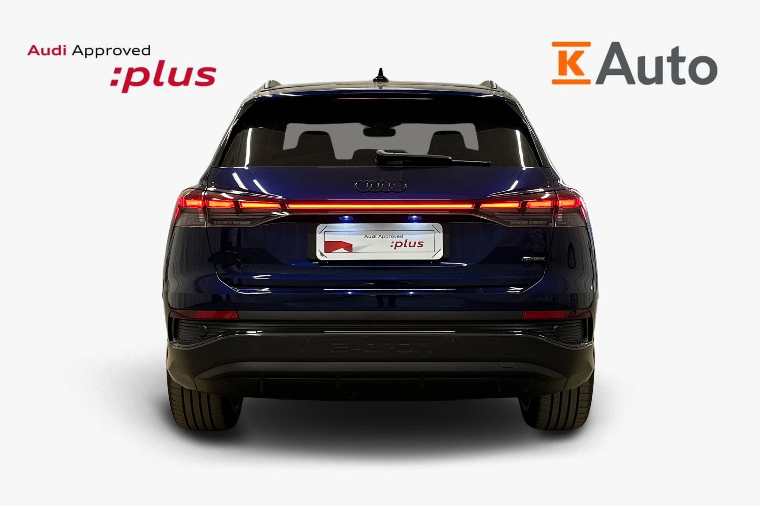 sininen Audi Q4 e-tron 2024 kuva 3.