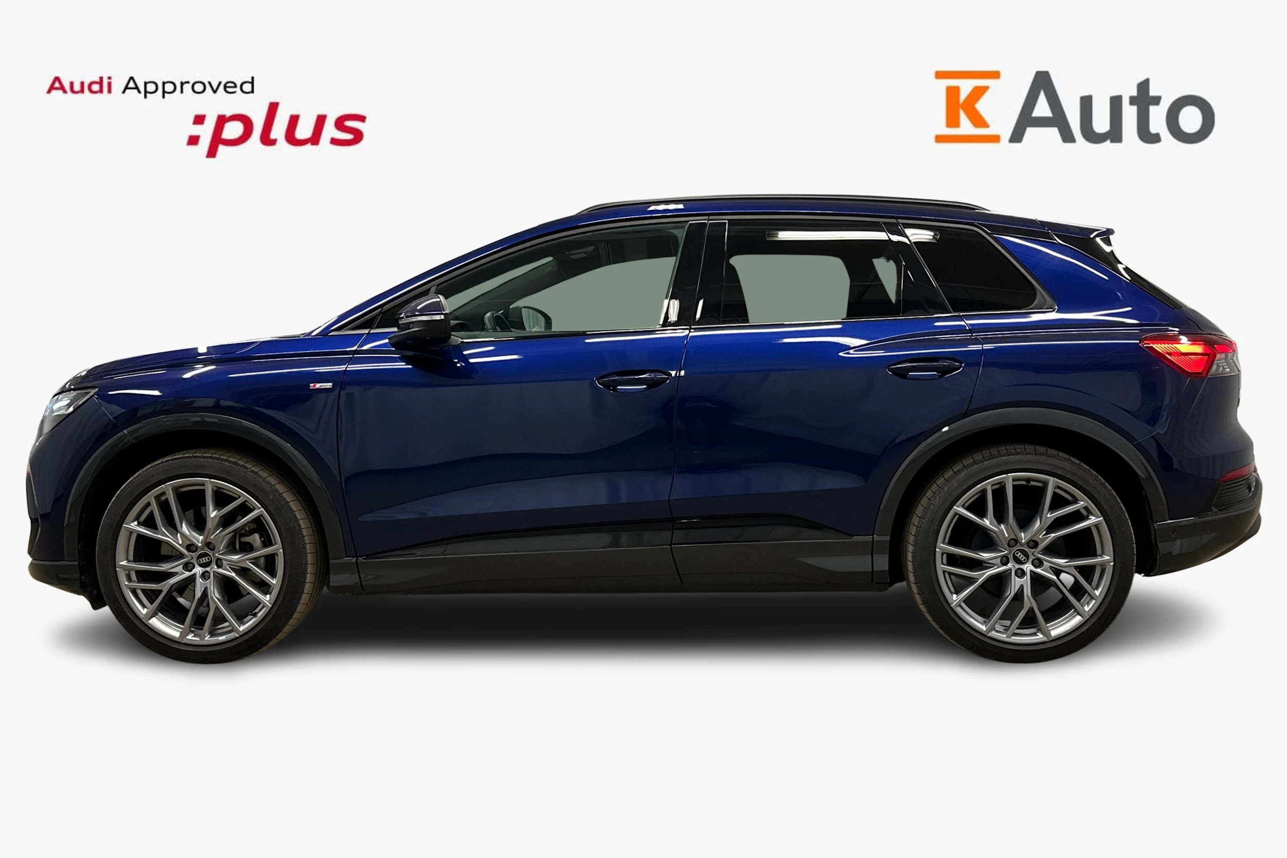 sininen Audi Q4 e-tron 2024 kuva 5.
