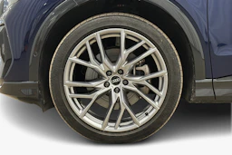 sininen Audi Q4 e-tron 2024 kuva 9.