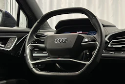 sininen Audi Q4 e-tron 2024 kuva 16.