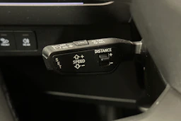 sininen Audi Q4 e-tron 2024 kuva 19.