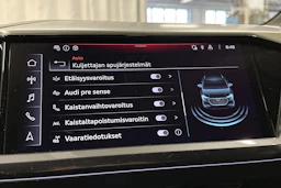 sininen Audi Q4 e-tron 2024 kuva 23.