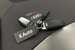 sininen Audi Q4 e-tron 2024 kuva 27.