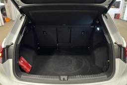 valkoinen Audi Q4 e-tron 2024 kuva 11.