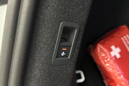 valkoinen Audi Q4 e-tron 2024 kuva 13.