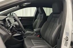 valkoinen Audi Q4 e-tron 2024 kuva 15.
