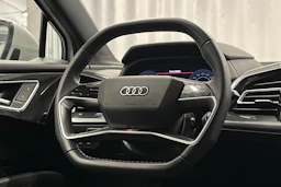 valkoinen Audi Q4 e-tron 2024 kuva 16.